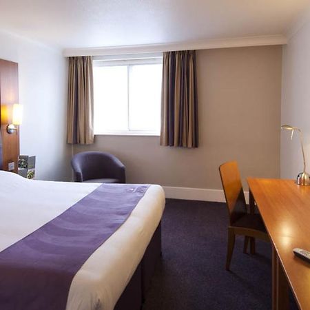 Premier Inn Swindon Central Dış mekan fotoğraf