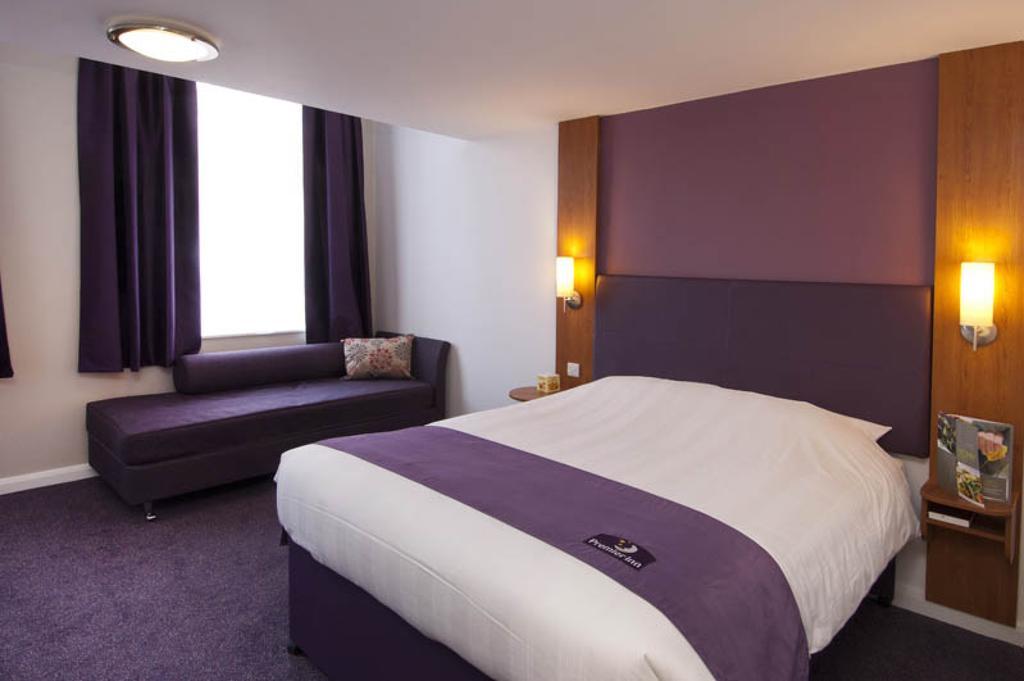 Premier Inn Swindon Central Oda fotoğraf