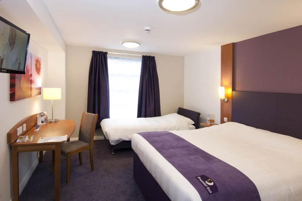 Premier Inn Swindon Central Oda fotoğraf