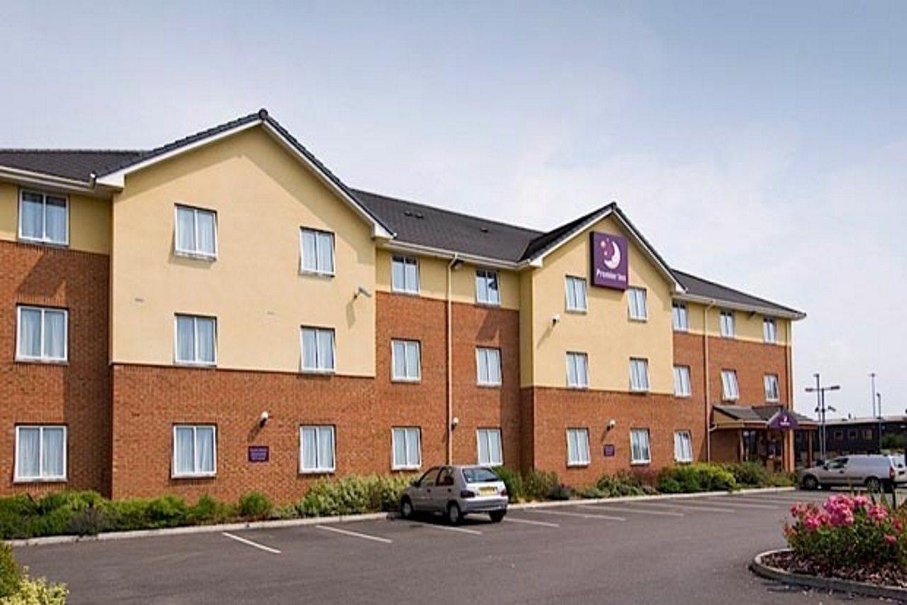 Premier Inn Swindon Central Dış mekan fotoğraf